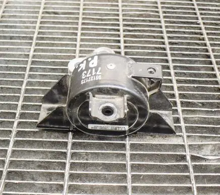 Opel Mokka Engine mount bracket 95127173 573AY9000
