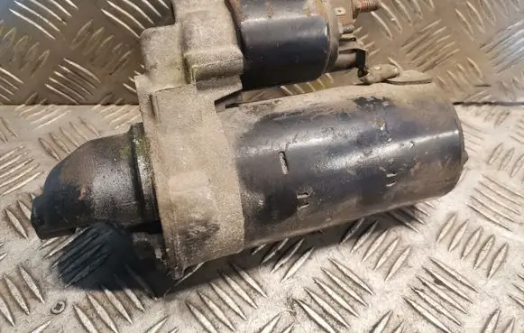 BMW 7 E38 Starter motor 001109201