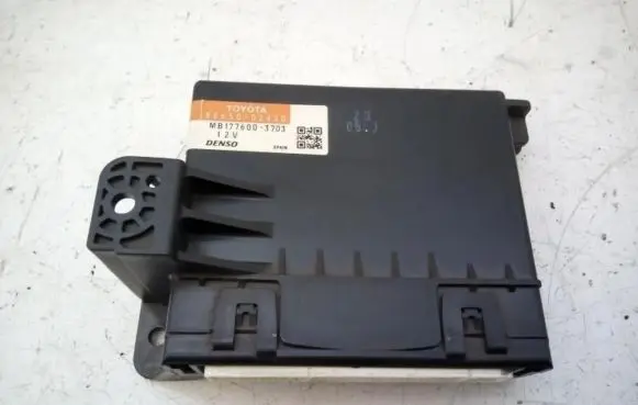 Toyota Auris 150 Fan control module 88650-02430