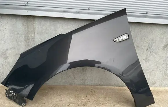 Opel Zafira C Fender