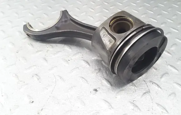 Piston