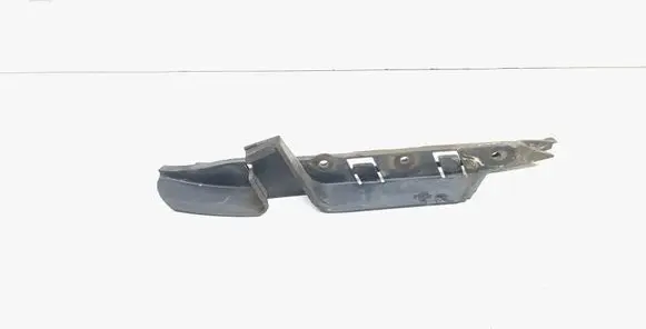 Front bumper mounting bracket