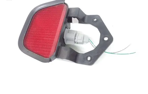 Toyota Avensis T220 Third/center stoplight 54533721 54533729