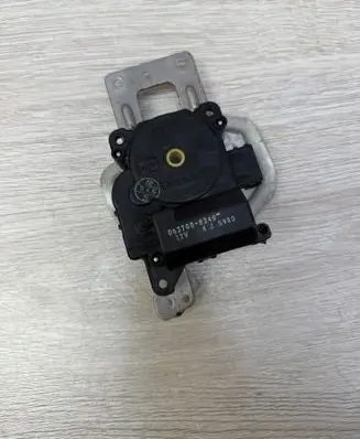 Honda Civic Air flap motor/actuator 0637008340 4J5980