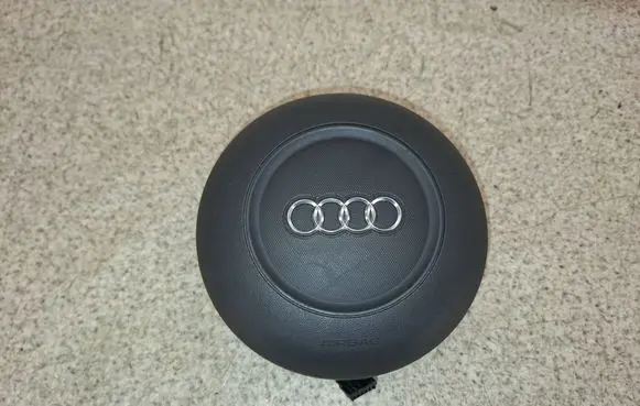 Audi TT TTS Mk2 Steering wheel airbag 8J0880201J R15007947 609450701D