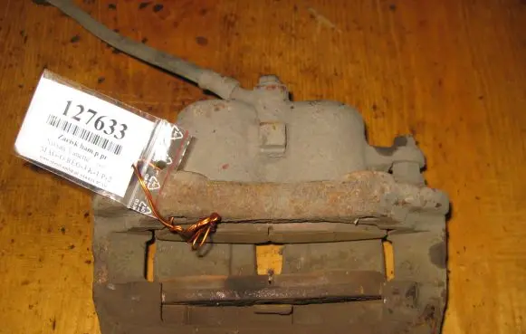 Nissan Vanette Front brake caliper