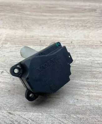 Volvo V70 Air flap motor/actuator 30676511