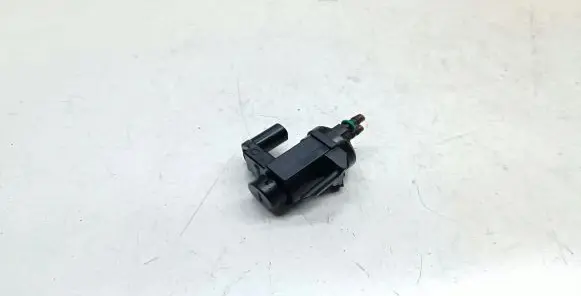 BMW 2 F46 Vacuum valve 8570591 70478502