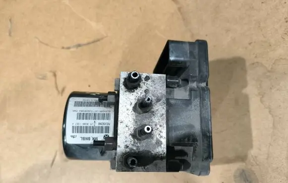 Jeep Compass ABS Pump P05105839AB 7D595110 0876670