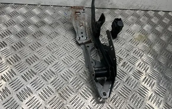 Volvo V50 Brake pedal 4N512467CG 31202370 3M5T13480AC