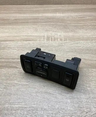 Toyota Avensis T250 Wing mirror switch 183575 777669