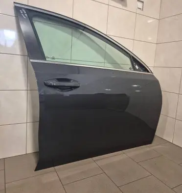 KIA Ceed Front door 