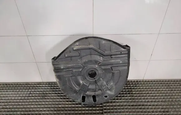 BMW 3 E46 Spare wheel mounting bracket 8253590