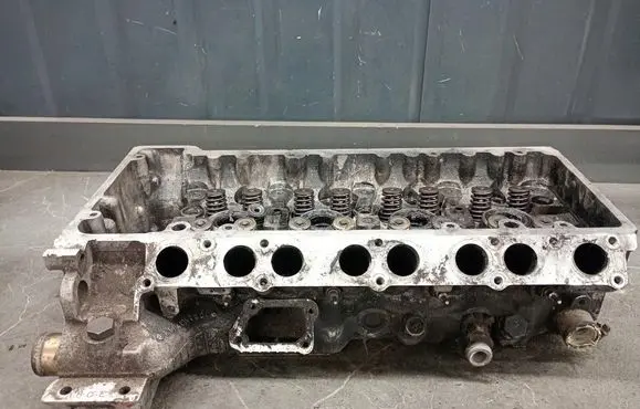 Mercedes-Benz C W202 Engine head r6040160501