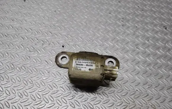 Suzuki Grand Vitara II Airbag deployment crash/impact sensor 3893065J00