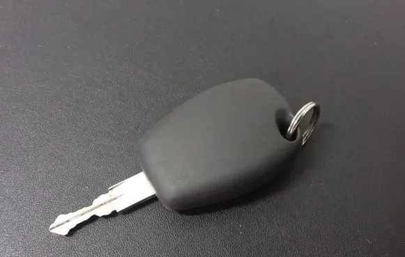 Dacia Duster Ignition key/card 1715754 1715761
