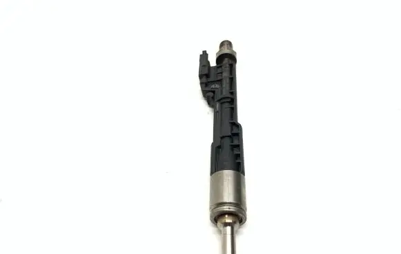 BMW 7 G11 G12 Fuel injector 0261500356 1610012006