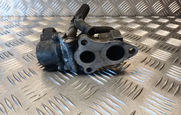 Toyota Corolla Verso E121 EGR valve 2562027090 1350008110