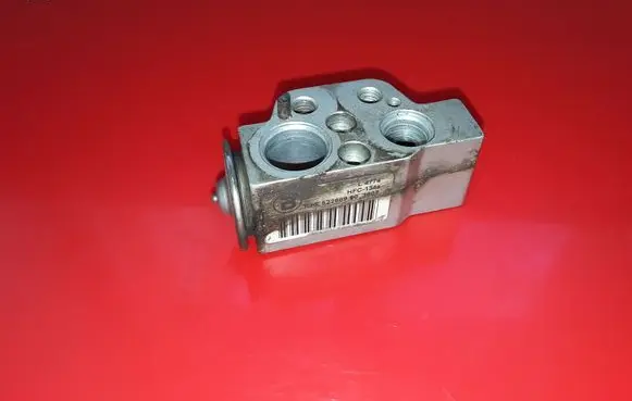 Skoda Fabia Mk1 (6Y) Air conditioning (A/C) expansion valve 52268990 HFC134A L4774