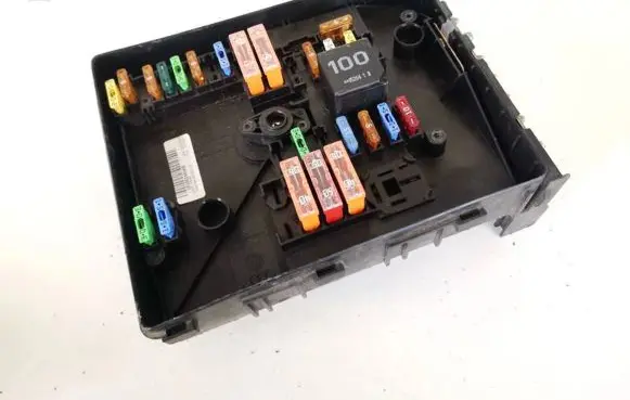 Skoda Octavia Mk2 (1Z) Fuse box set 1k0937125