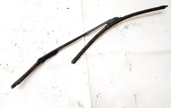 Mercedes-Benz C W203 Front wiper blade arm a2038202644 180436