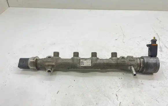 Audi A6 C7 Fuel main line pipe 04L089E