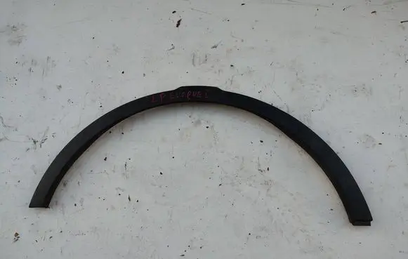 Land Rover Evoque I Front arch trim 