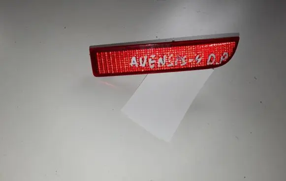 Toyota Avensis T270 Rear tail light reflector E48020009