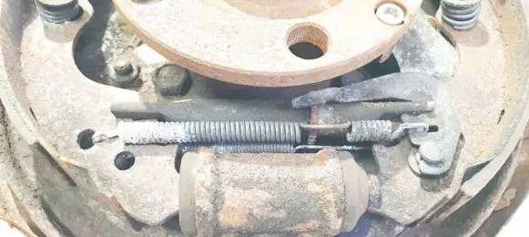 Subaru Forester SG Handbrake/parking brake pads 