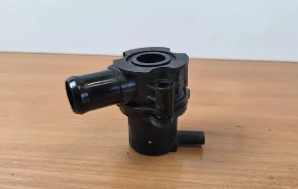 Hyundai i20 (BC3 BI3) Vacuum valve 394502M400 22T263 70698104