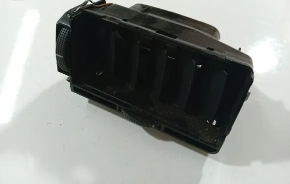 Volkswagen Bora Dash center air vent grill 1J0815736