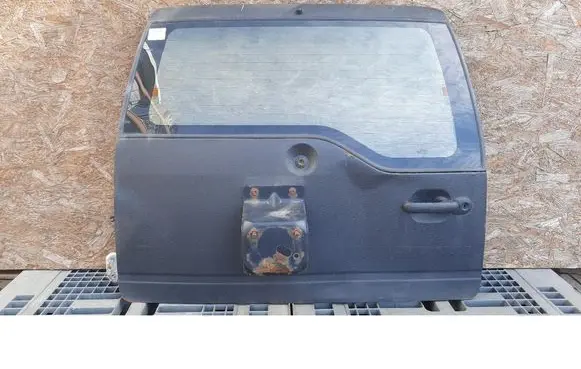 Nissan Terrano Tailgate/trunk/boot lid