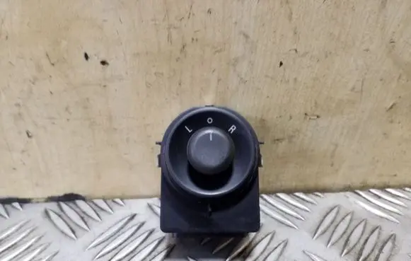 Opel Zafira C Wing mirror switch 13271827
