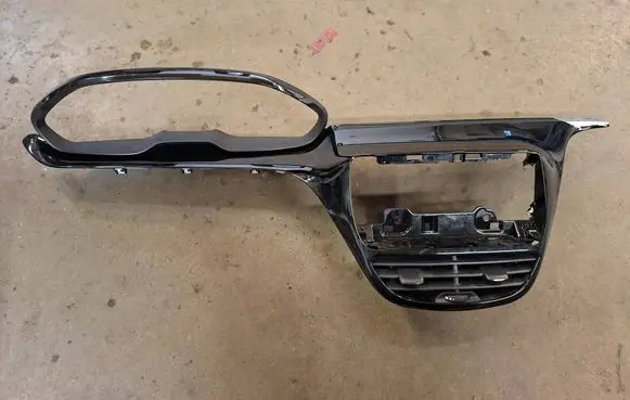 Peugeot 208 I Dashboard center trim panel 9673830077