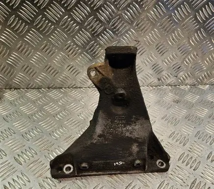 Volkswagen PASSAT B5 Engine mounting bracket 8D0199308L