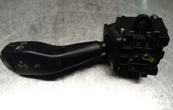 BMW 3 E46 Indicator stalk 8363668M 0110401025