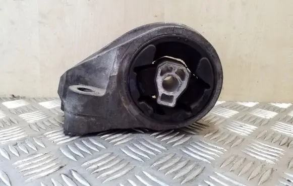 Opel Antara Engine mount bracket