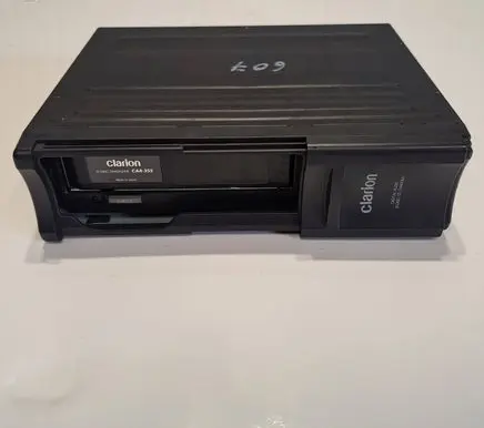 Peugeot 607 CD/DVD changer 