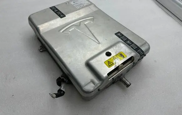 Tesla Model S Voltage converter inverter 101496300C 100853100C