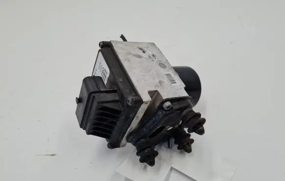 Volkswagen PASSAT B6 ABS Pump 3C0614109N
