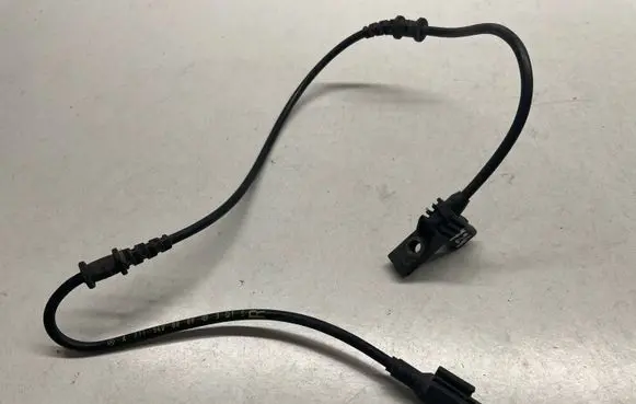 Mercedes-Benz E W211 Rear ABS sensor wiring A2115400008 A2205453128