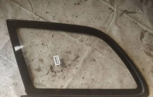 Peugeot 406 Rear side window as2
