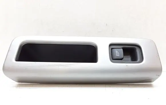 Volvo V50 Electric window control switch 8663813