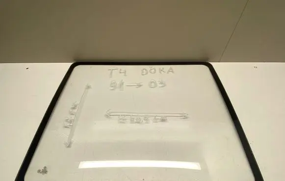 Volkswagen Transporter - Caravelle T4 Rear side window 729845315
