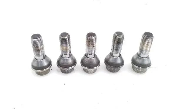 Volvo XC60 Nuts/bolts 