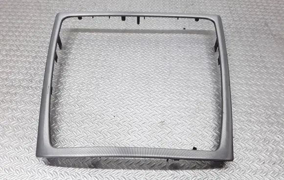 Volvo V70 Radio/GPS head unit trim 30672110