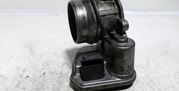 BMW 1 E81 E87 Throttle valve B00360619 780437302