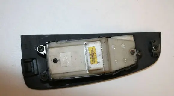 Toyota Avensis T250 Electric window control switch 7423105130 34035147