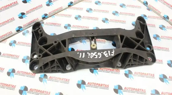 BMW 6 F12 F13 Gearbox mounting bracket 69261510 230034