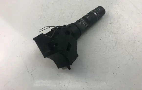 Mazda 2 Wiper turn signal indicator stalk/switch DF7466128